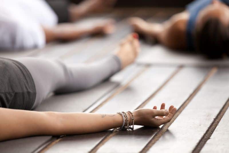 5 tipos de yoga, e qual escolher para melhorar o descanso - Informação  Maxcolchon
